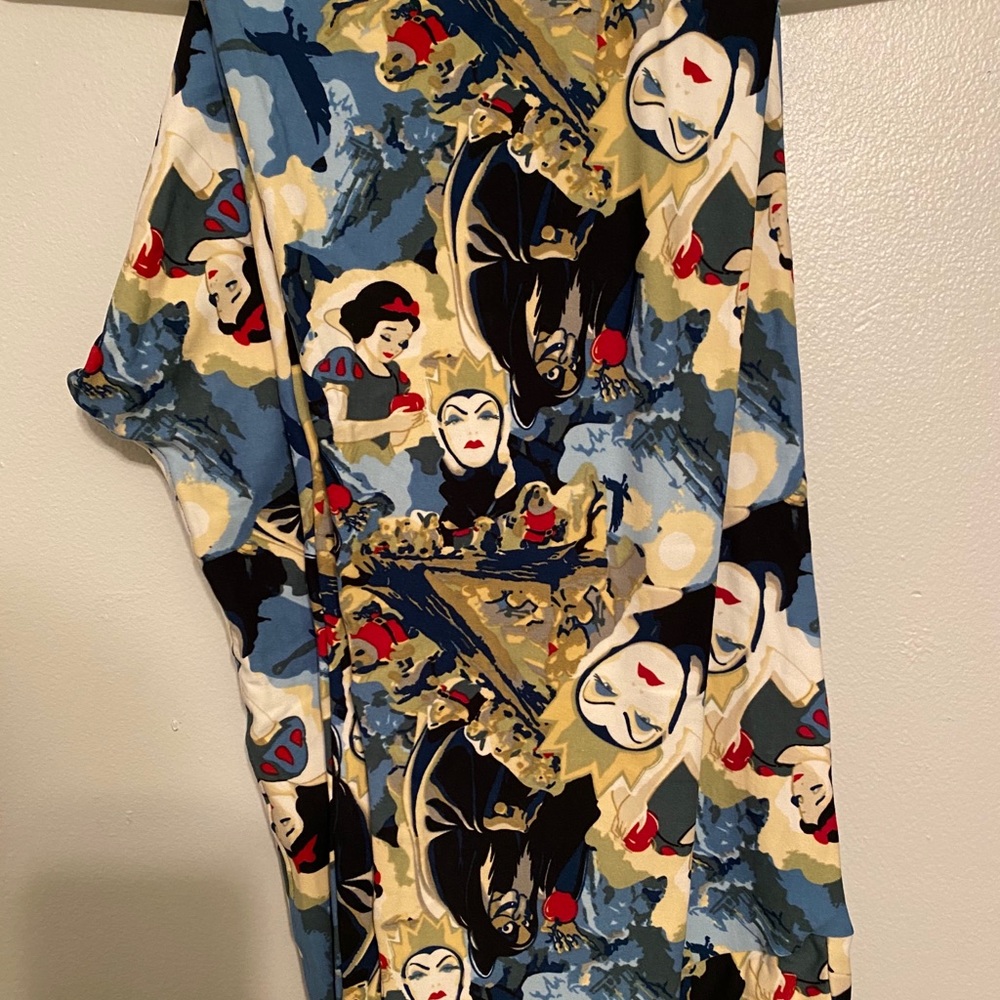 TC2 LuLaRoe Disney leggings